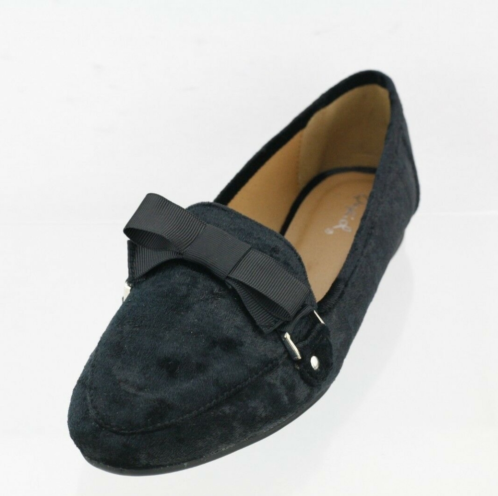 Qupid Brand Regent-11 Women's Loafer Flats in Black Crush Velvet